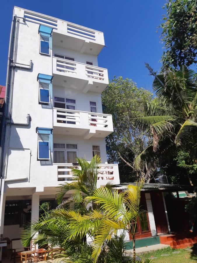 Beach Paradise Hotell Matara Eksteriør bilde